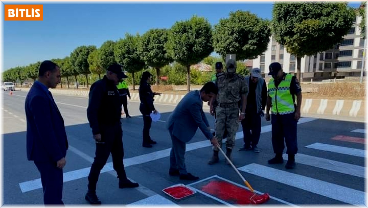 Güroymak'ta 'Yayalara öncelik, hayata saygı duruşu' etkinliği düzenlendi