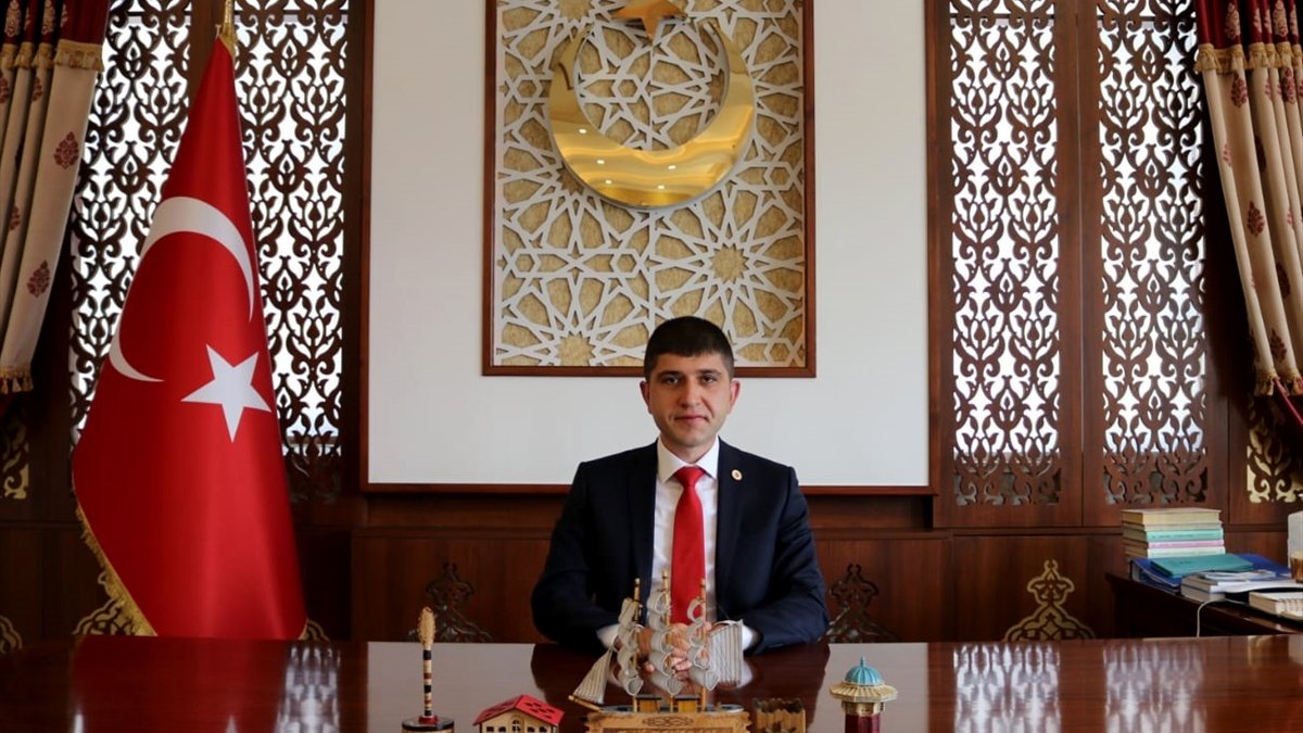 Gürpınar Kaymakamlığına atanan Fatih Kayabaşı göreve başladı