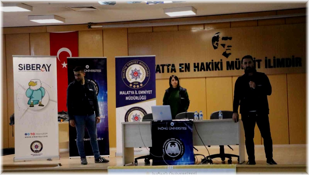 "Güvenli İnternet Kullanımı ve Siber Zorbalıklar" konferansı