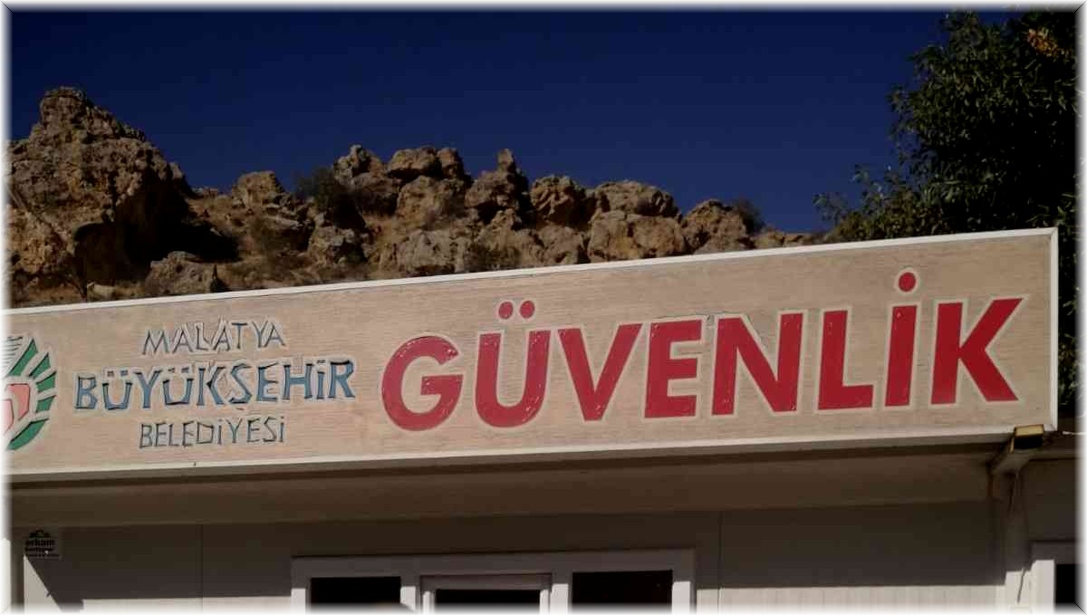 Güvenlik görevlilerinden örnek davranış