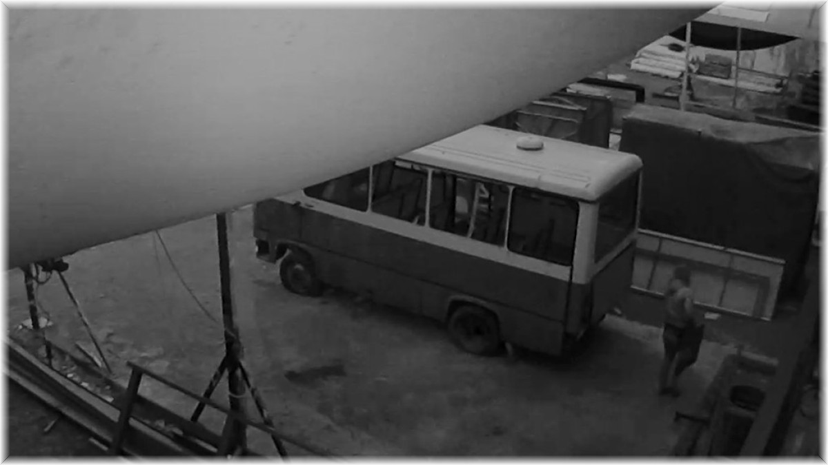 Güvenlik kamerasına yakalanan demir hırsızı tutuklandı