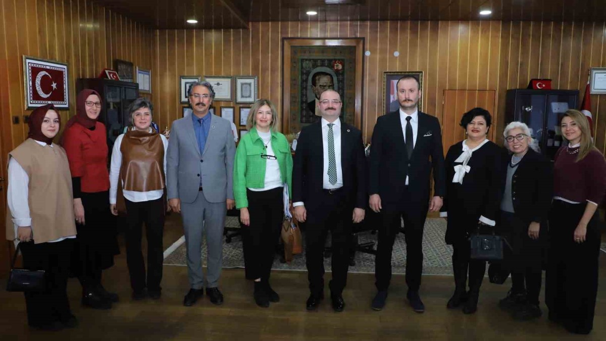 Güzel Sanatlar Fakültesinin ilk akredite başvurusu Tekstil ve Moda Tasarımı bölümünden