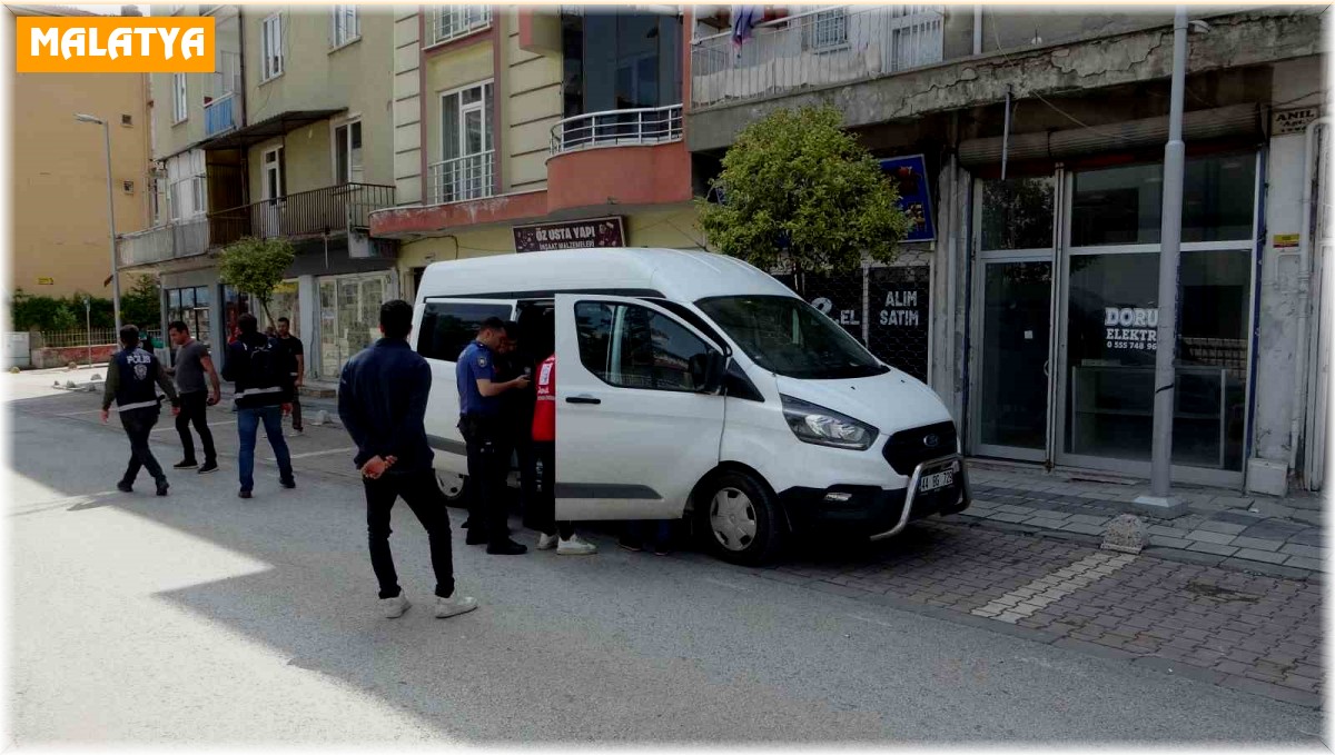 Haber alınamayan şahıs çatı katında asılı halde bulundu