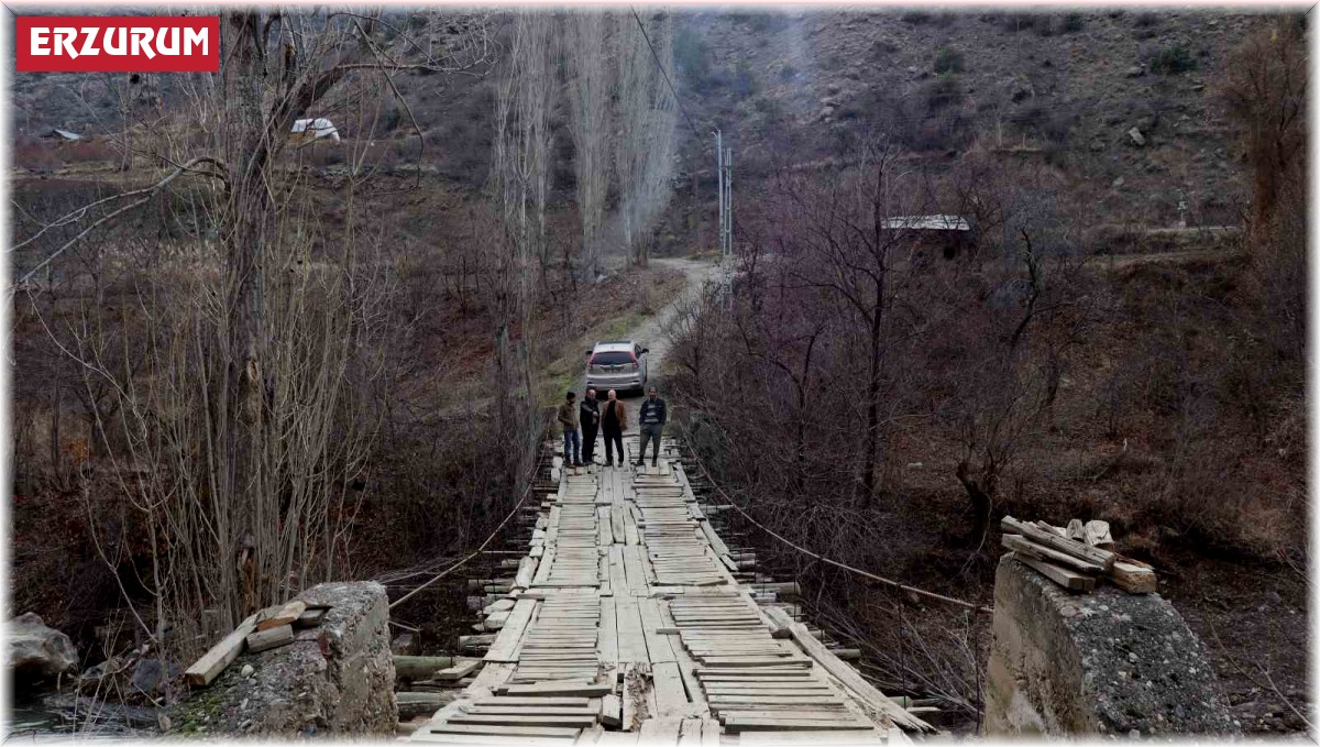 Hacı Mahallesi sakinleri 3 çocuğun düşerek öldüğü tahta köprü için çözüm bekliyor
