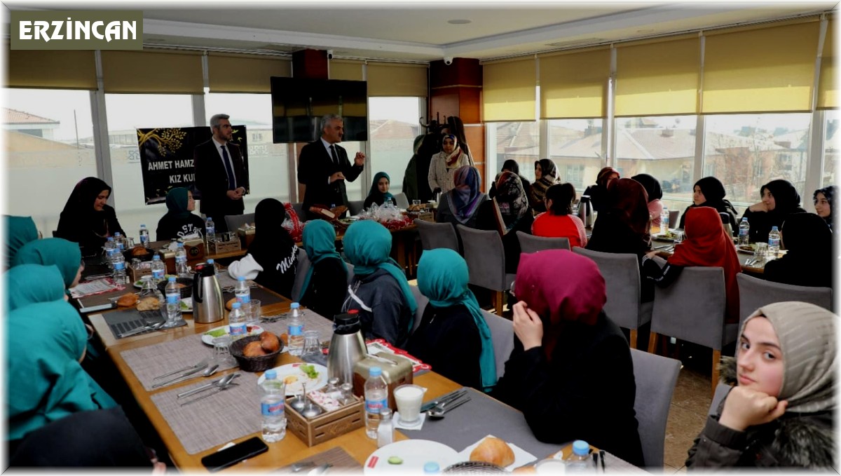 Hafızlığını tamamlayan öğrenciler için program düzenlendi