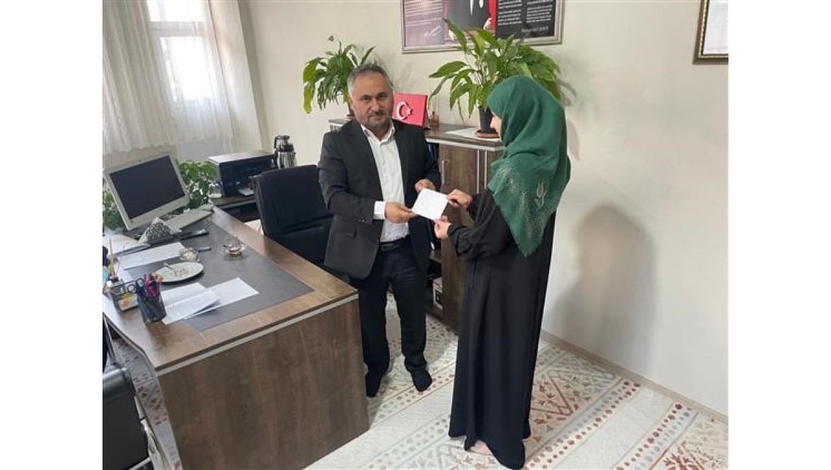 Hafızlık öğrencisinden örnek davranış