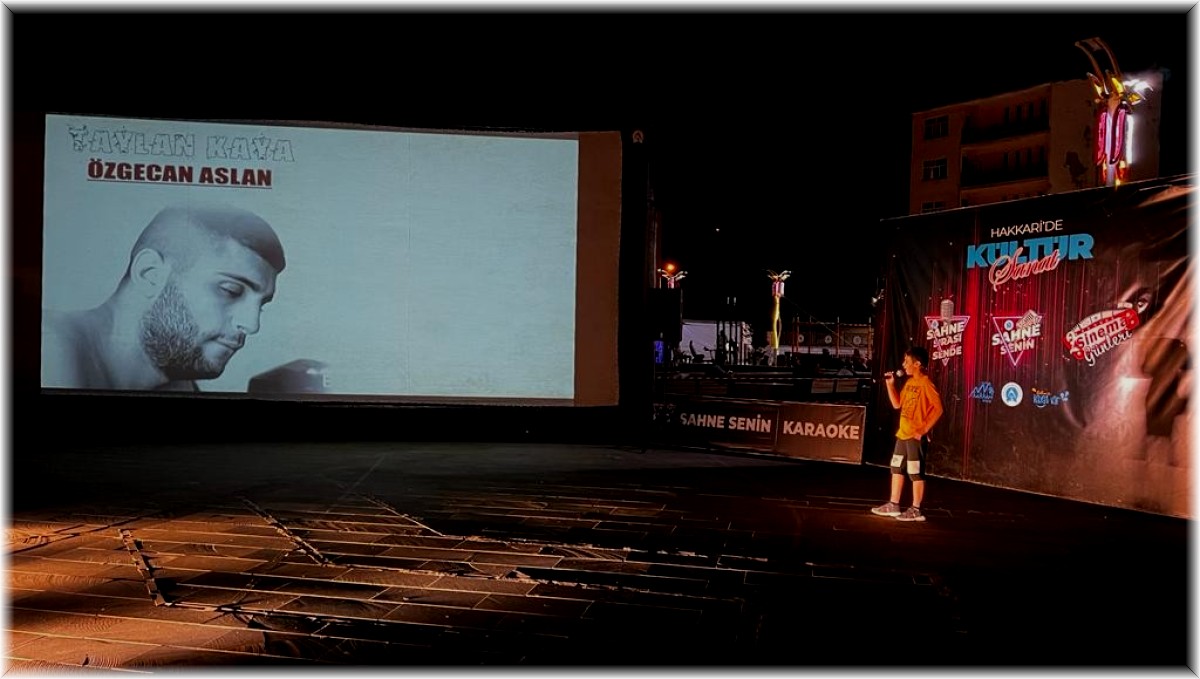 Hakkari Belediyesinden kente renk katan etkinlikler