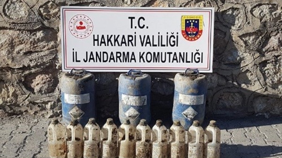 Hakkari'de 100 litre asit anhidrit ele geçirildi