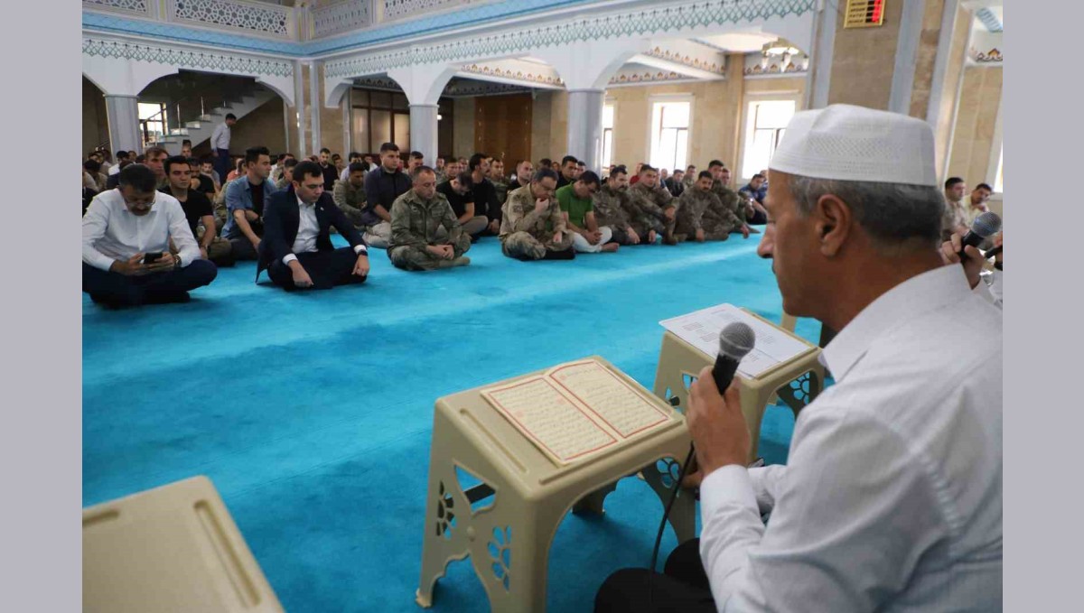 Hakkari'de 15 Temmuz şehitleri dualarla anıldı