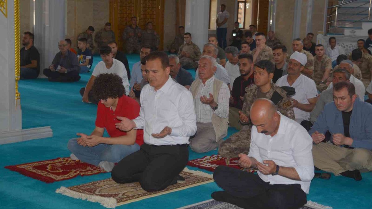 Hakkari'de 15 Temmuz şehitleri için Mevlid-i Şerif okutuldu