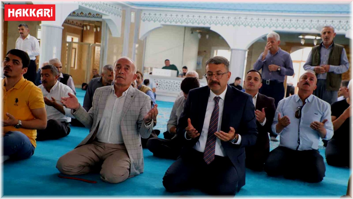 Hakkari'de 15 Temmuz şehitleri için mevlit okutuldu