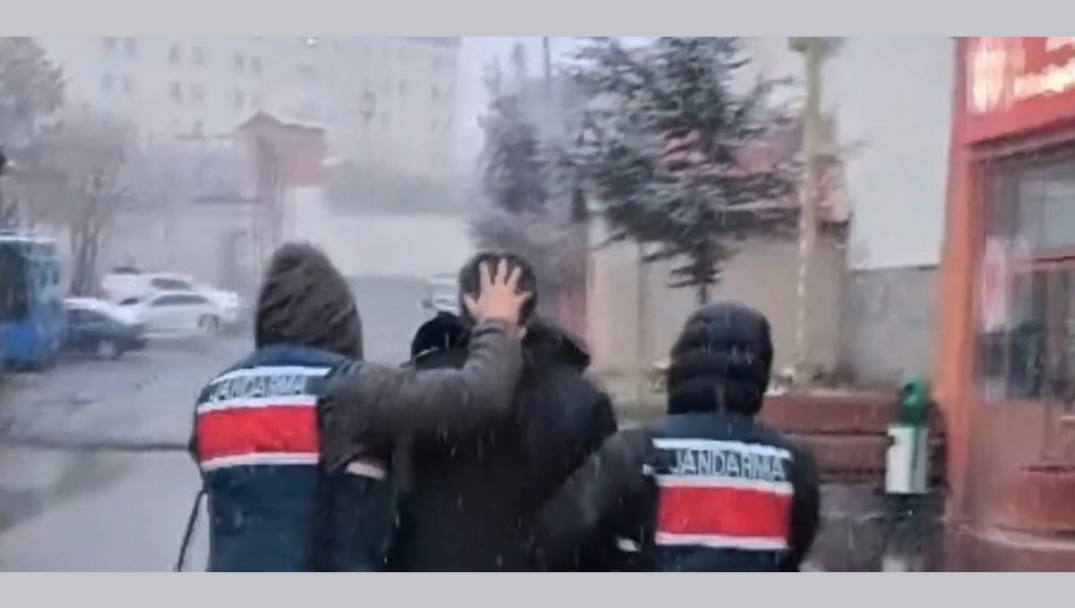 Hakkari'de 2 firari hükümlü yakalandı