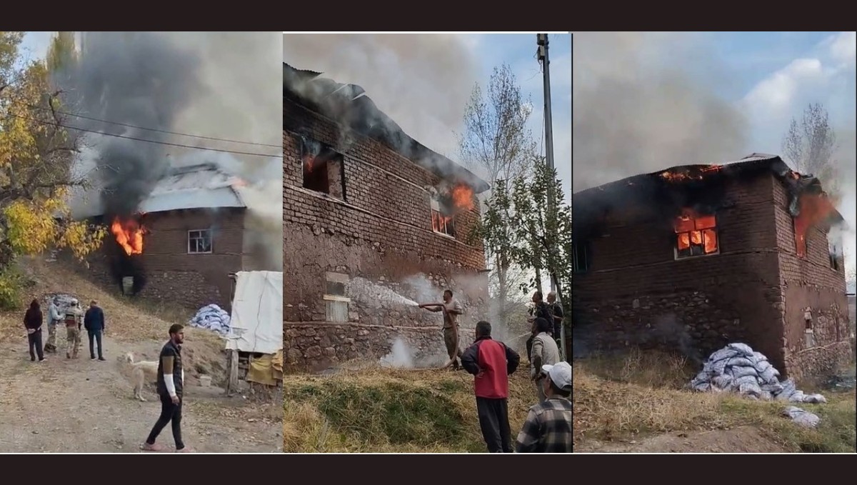 Hakkari'de 2 katlı toprak evde yangın