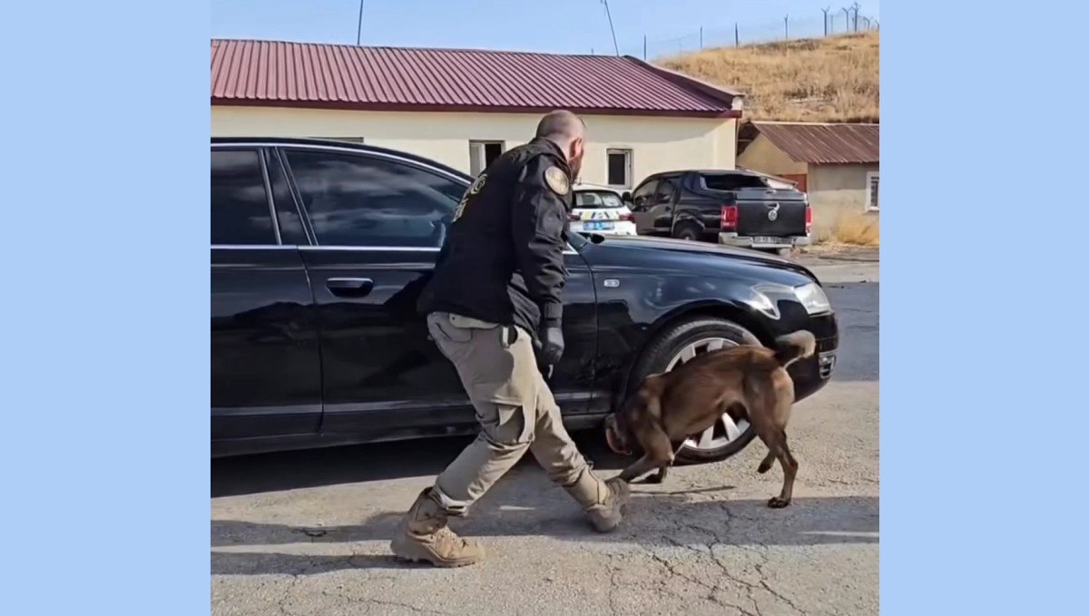 Hakkari'de 24 kilo 500 gram metamfetamin ele geçirildi
