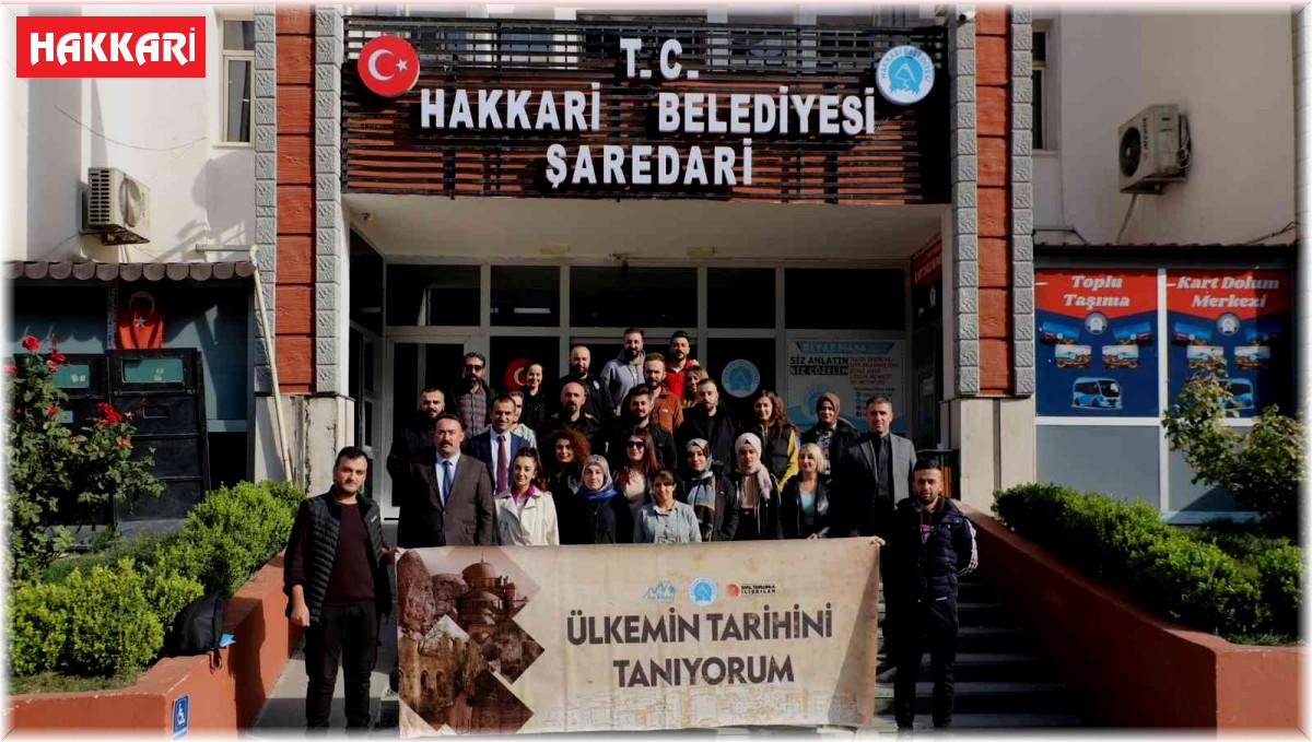 Hakkari'de 30 genç İstanbul'a uğurlandı