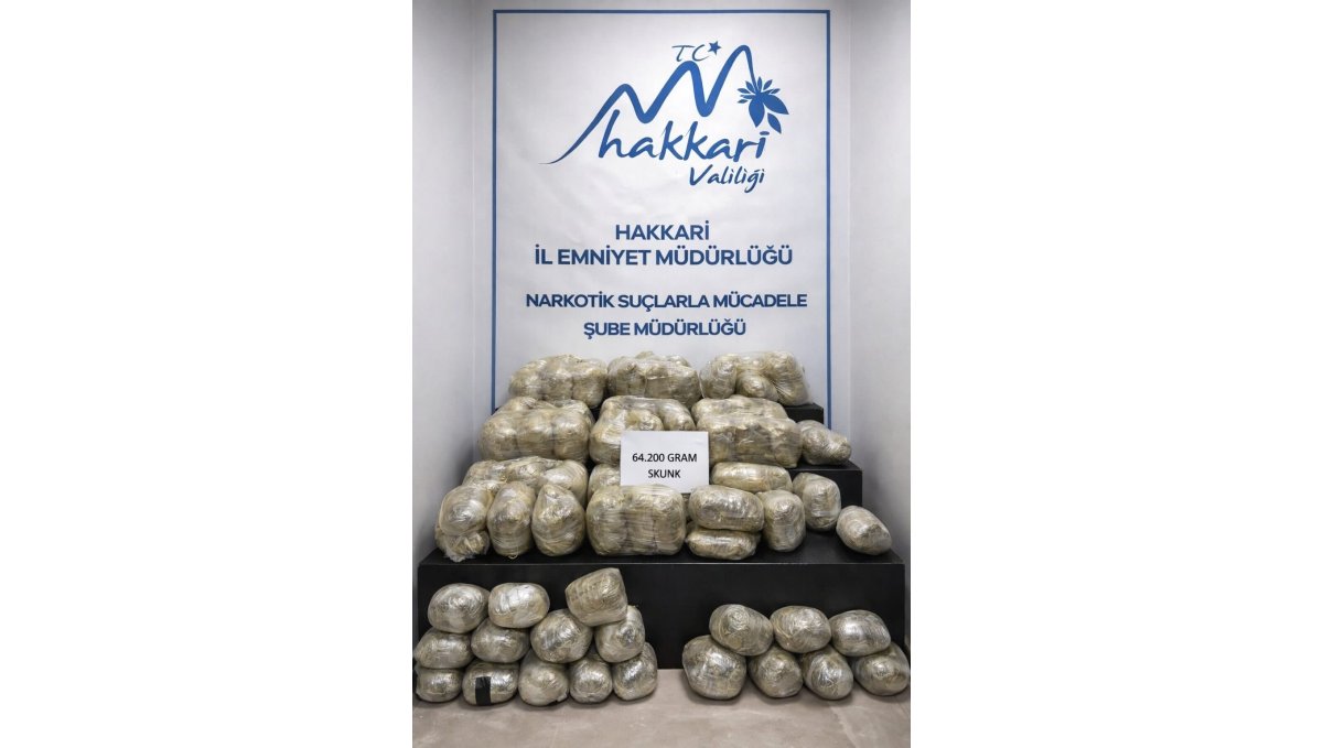 Hakkari'de 64 kilogram uyuşturucu ele geçirildi