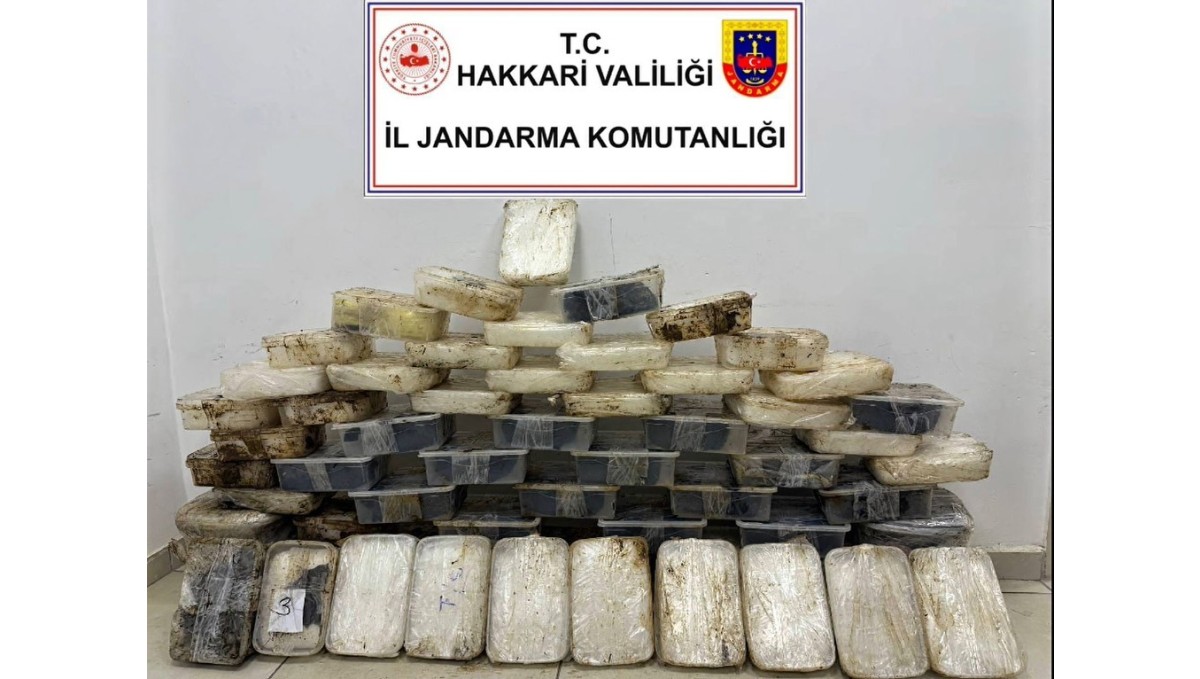 Hakkari'de 81 kilo 133 gram metamfetamin ele geçirildi