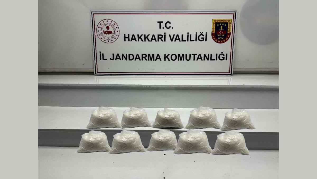 Hakkari'de 9 kilo metamfetamin ele geçirildi