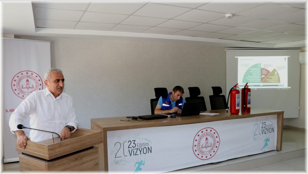 Hakkari'de 91 bin 869 kişiye afet eğitimi verildi