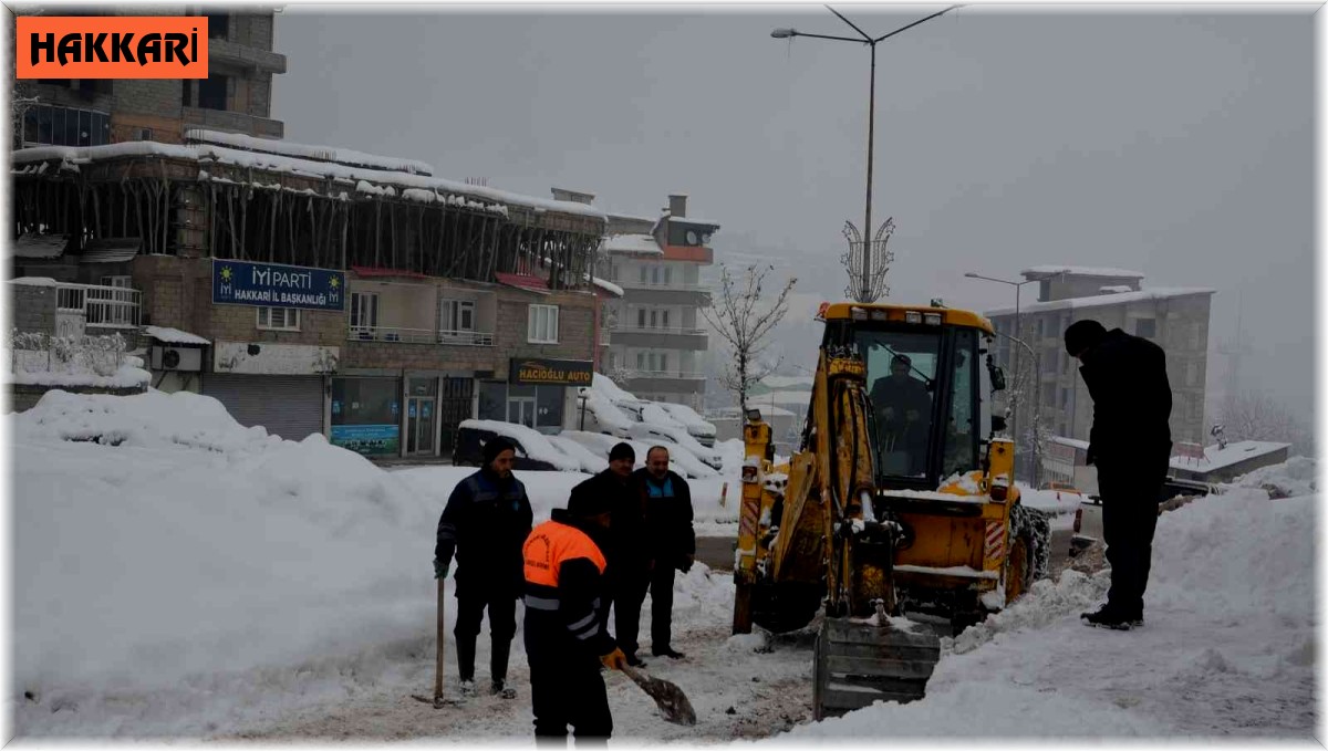 Hakkari'de bin abonenin suyu dondu