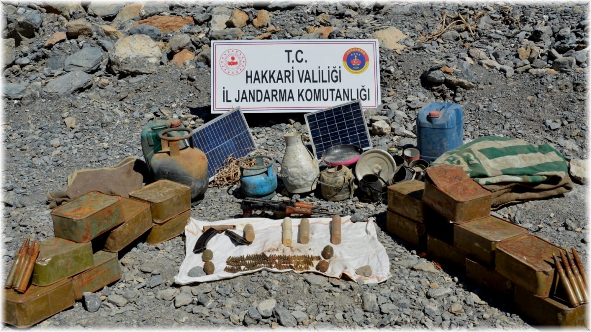 Hakkari'de çok miktarda mühimmat ele geçirildi