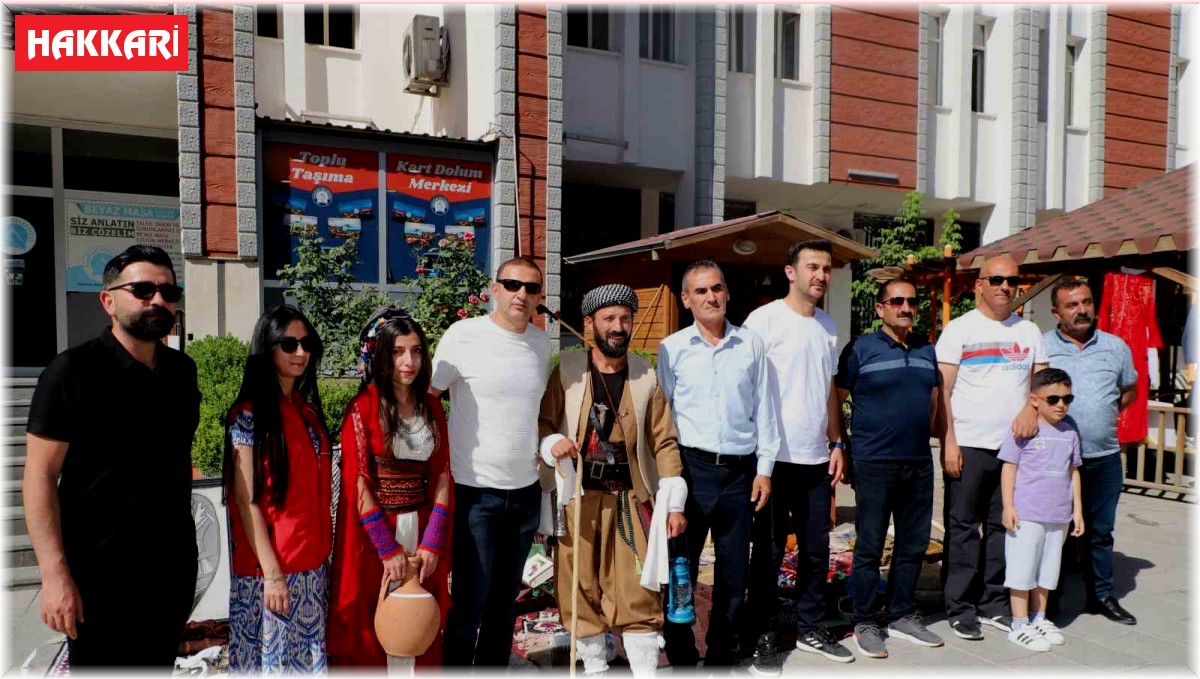 Hakkari'de el sanatları ve resim sergisi düzenlendi