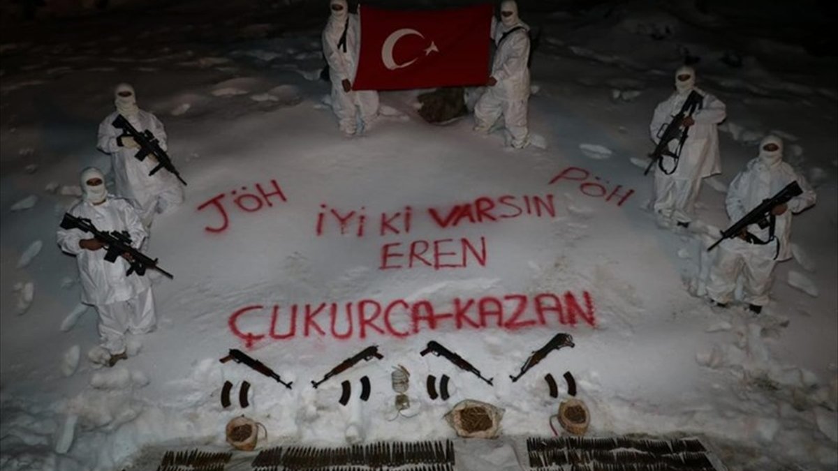 Hakkari'de "Eren-9 Kazan-Han Yaylası-1" operasyonunda silah ve mühimmat ele geçirildi