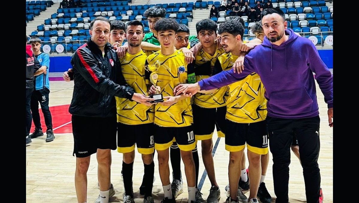 Hakkari'de futsal müsabakaları sona erdi