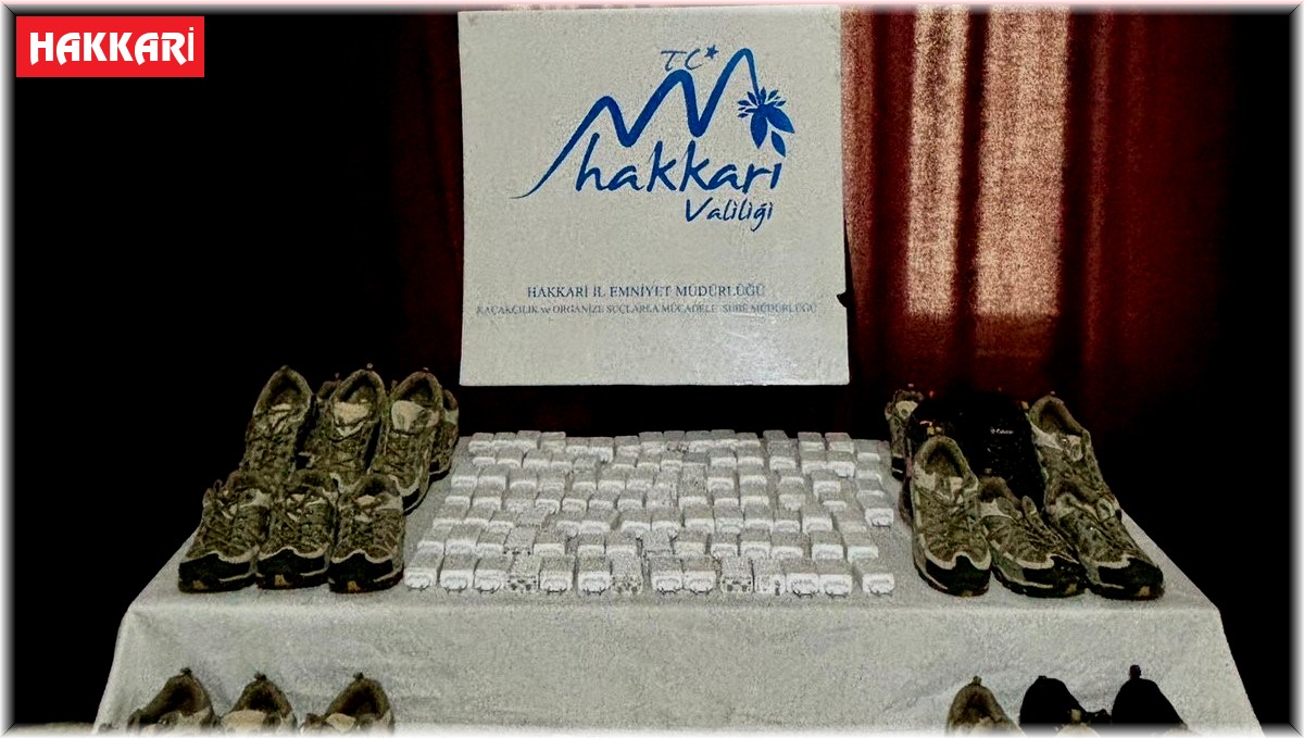 Hakkari'de kaçak 13 kilo altın ve 17 kilo uyuşturucu ele geçirildi