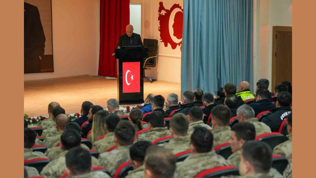 Hakkâri'de kolluk personeline etkili iletişim eğitimi