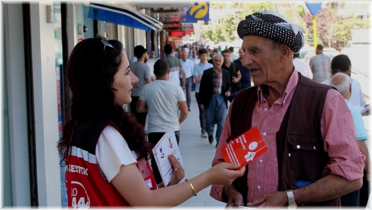 Hakkari'de "Koruyucu Aile Günü" standı kuruldu