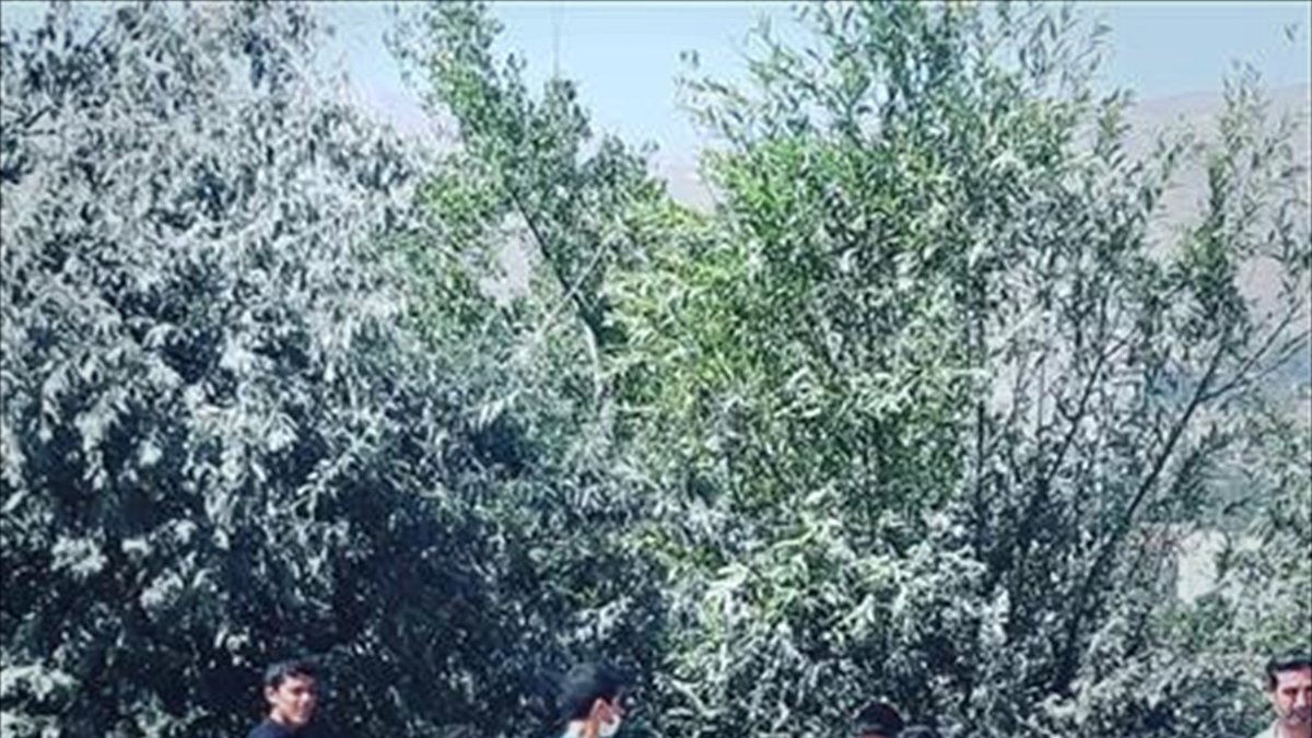 Hakkari'de Kur'an kursu öğrencileri temizlik kampanyası başlattı