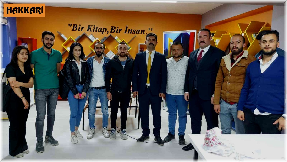 Hakkari'de 'Kütüphane Söyleşisi'ne yoğun ilgi