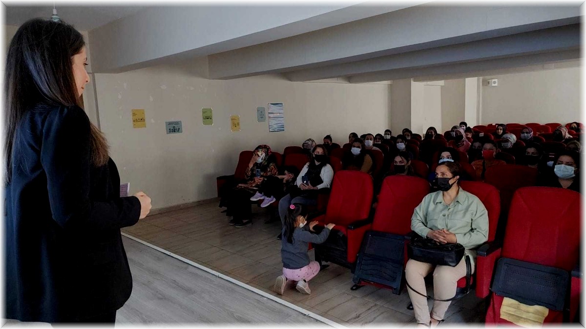 Hakkari'de mahremiyet eğitimi verildi