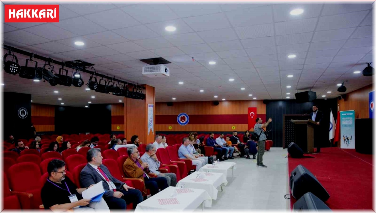 Hakkari'de "Mesleki Eğitimin Geleceği Kongresi" düzenlendi