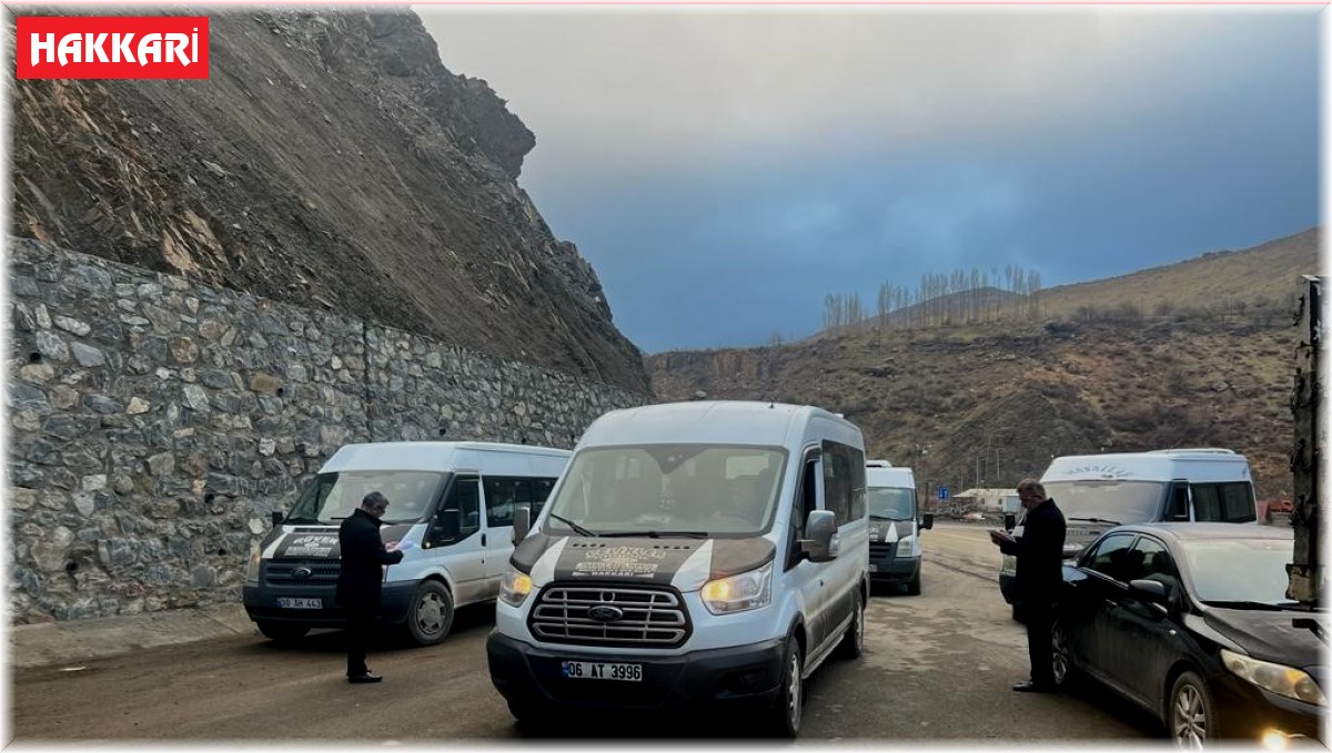 Hakkari'de öğrenci servisleri ve yemek firmaları denetlendi