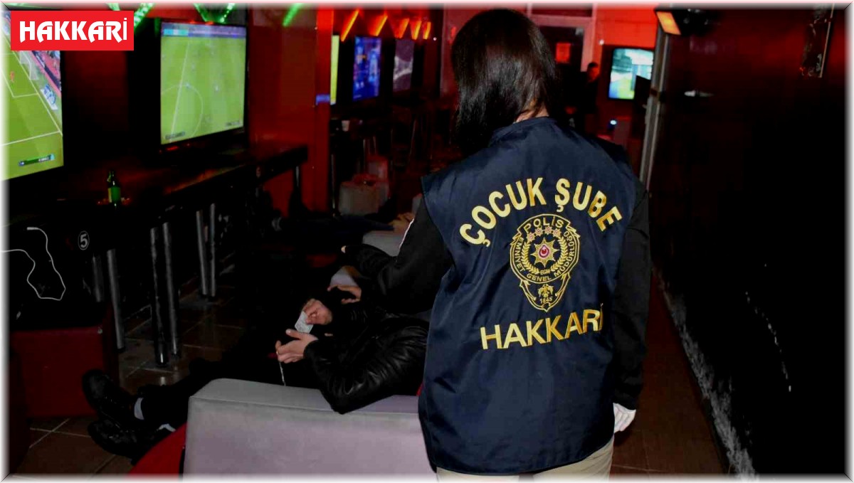 Hakkari'de okul çevreleri ile servis araçlarına yönelik uygulama yapıldı