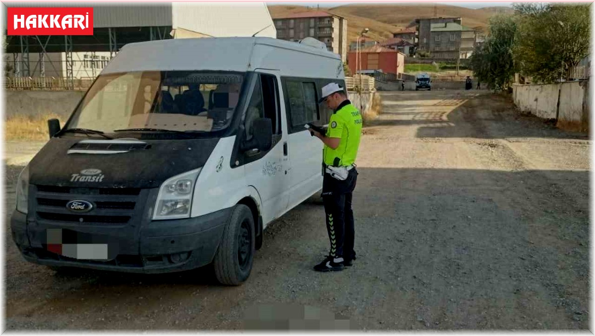 Hakkari'de okul servisleri denetlendi