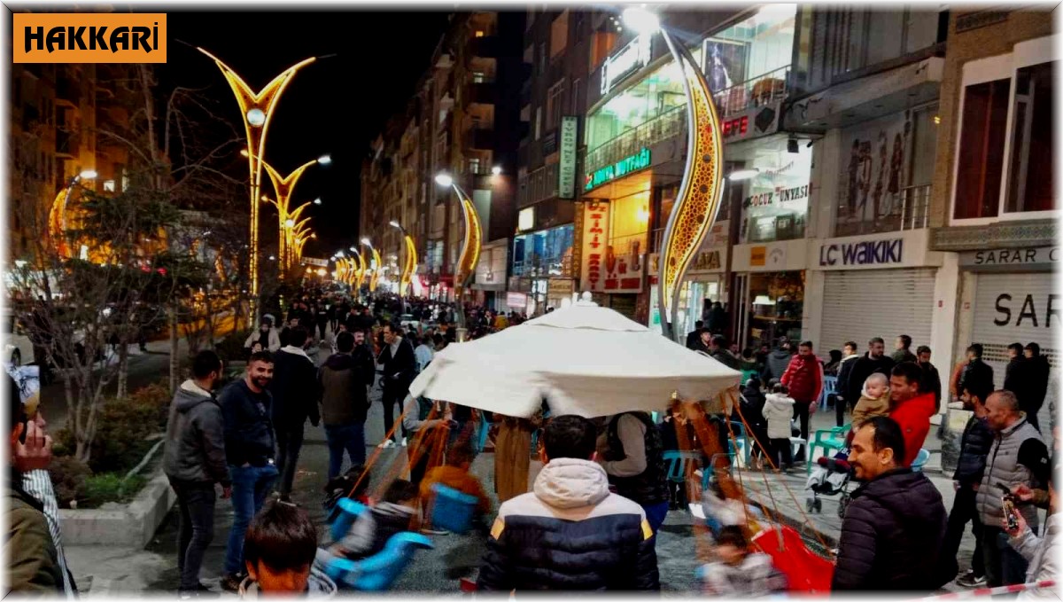 Hakkari'de Ramazan geceleri huzur içinde geçiyor