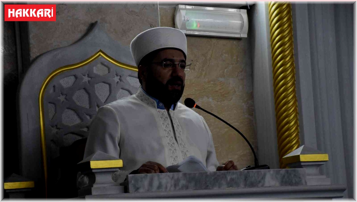 Hakkari'de Regaip Kandili dualarla idrak edildi