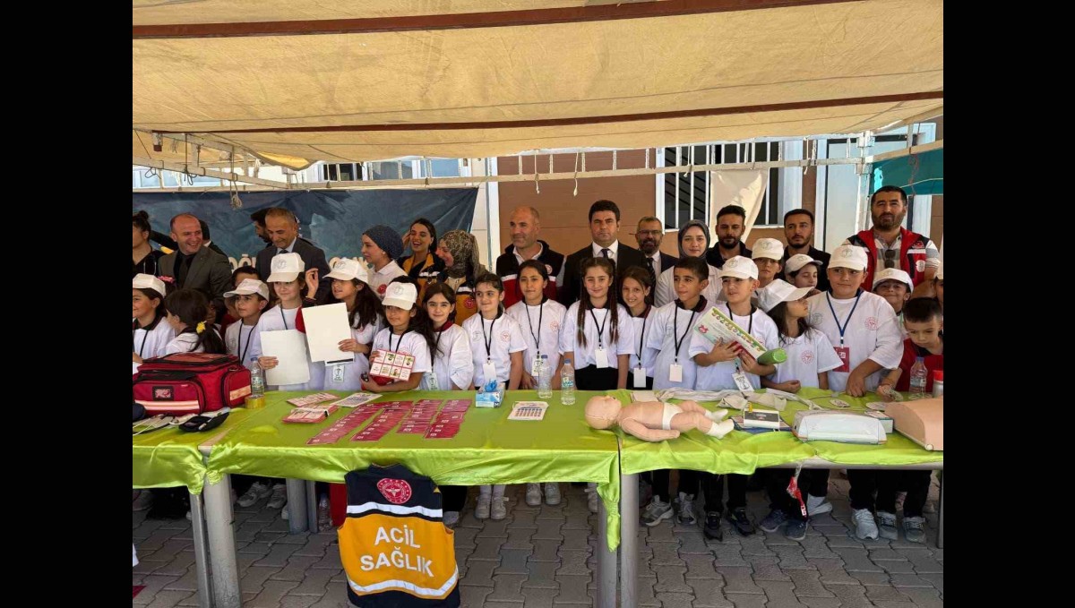 Hakkâri'de "Sağlıklı Çocuk, Sağlıklı Gelecek" etkinliği