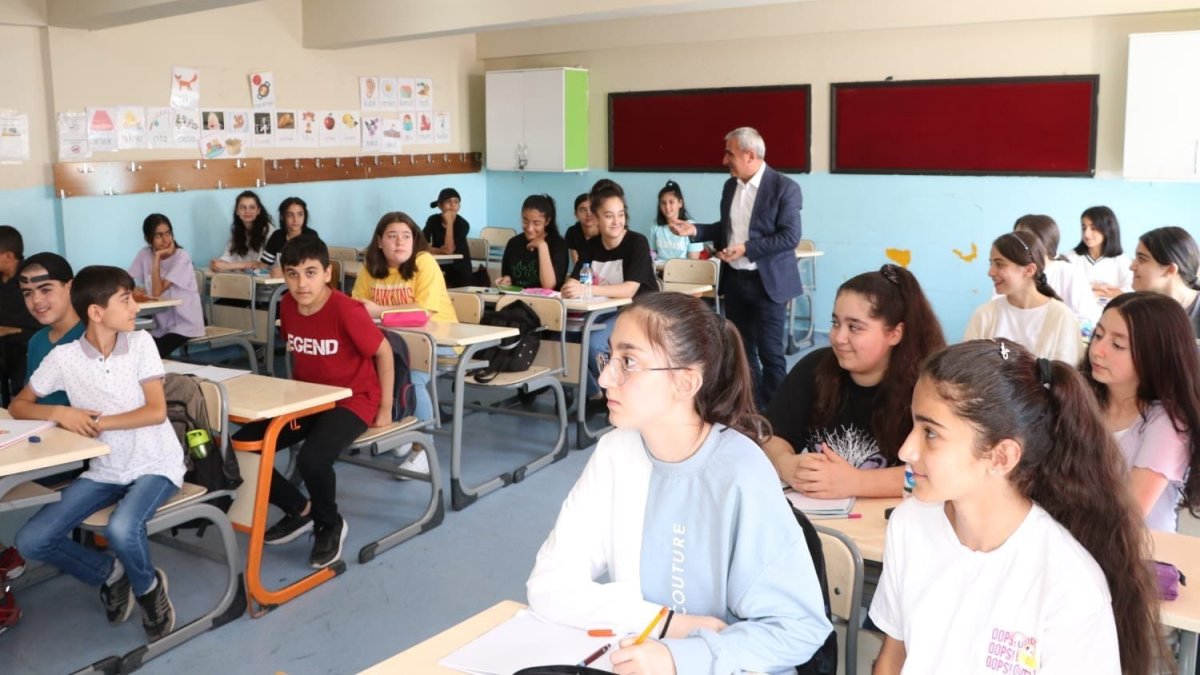 Hakkâri'de yaz okullarına büyük ilgi