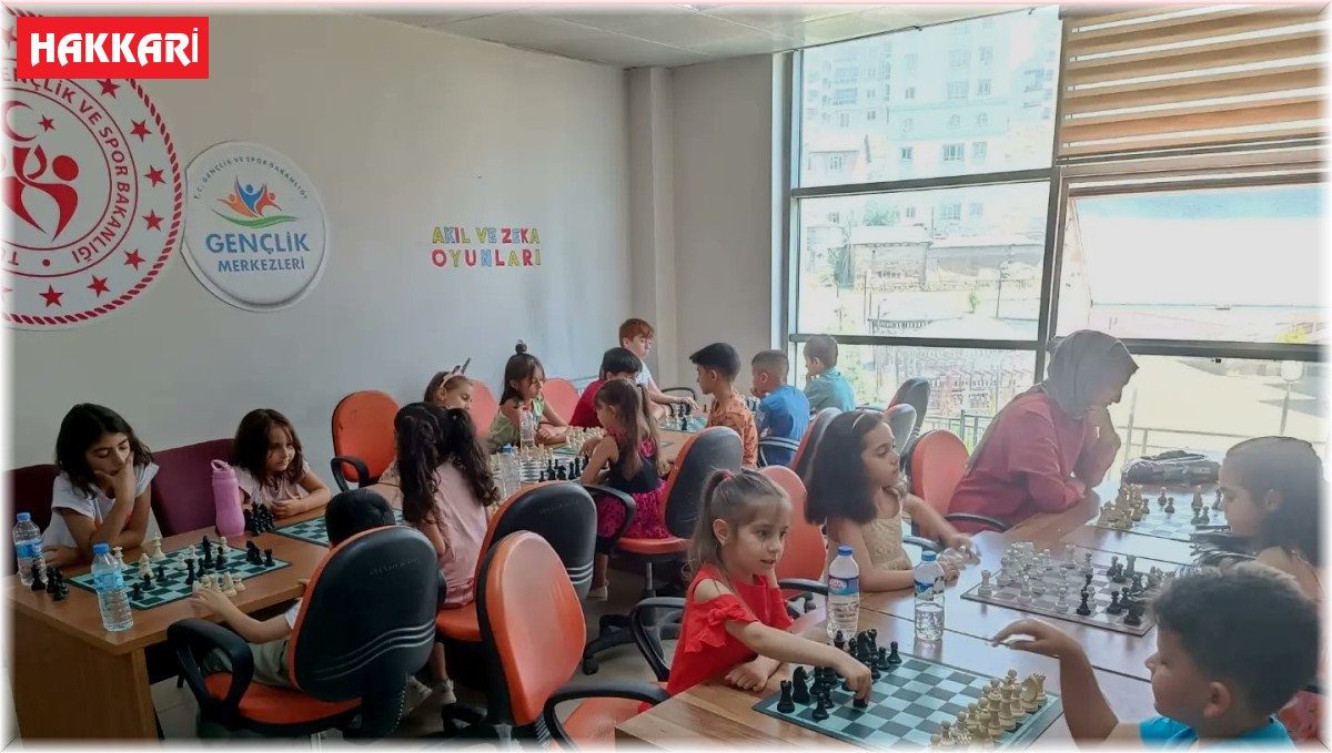 Hakkari'de 'Yaz Okulu' kurslarına 10 bin kişi katılıyor