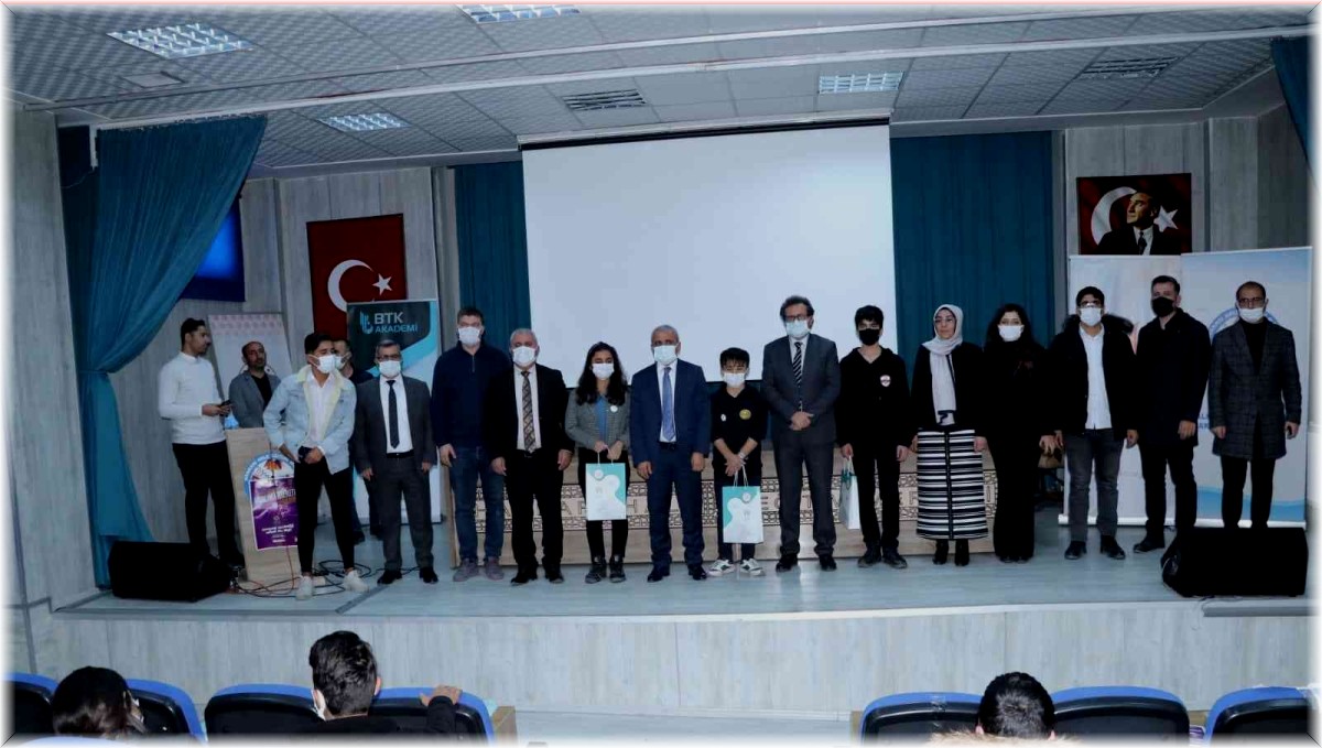 Hakkari'de "Yazılım Programı Hareketi" tanıtımı