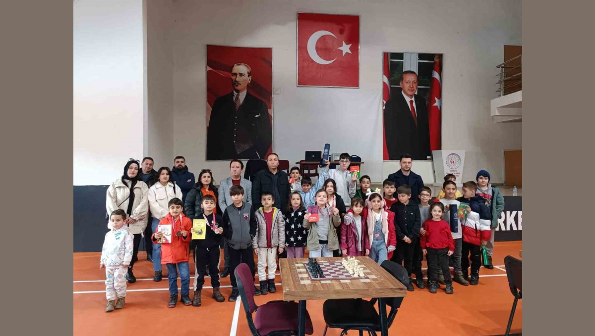 Hakkari'de "Yıldırım Satranç Turnuvası" düzenlendi