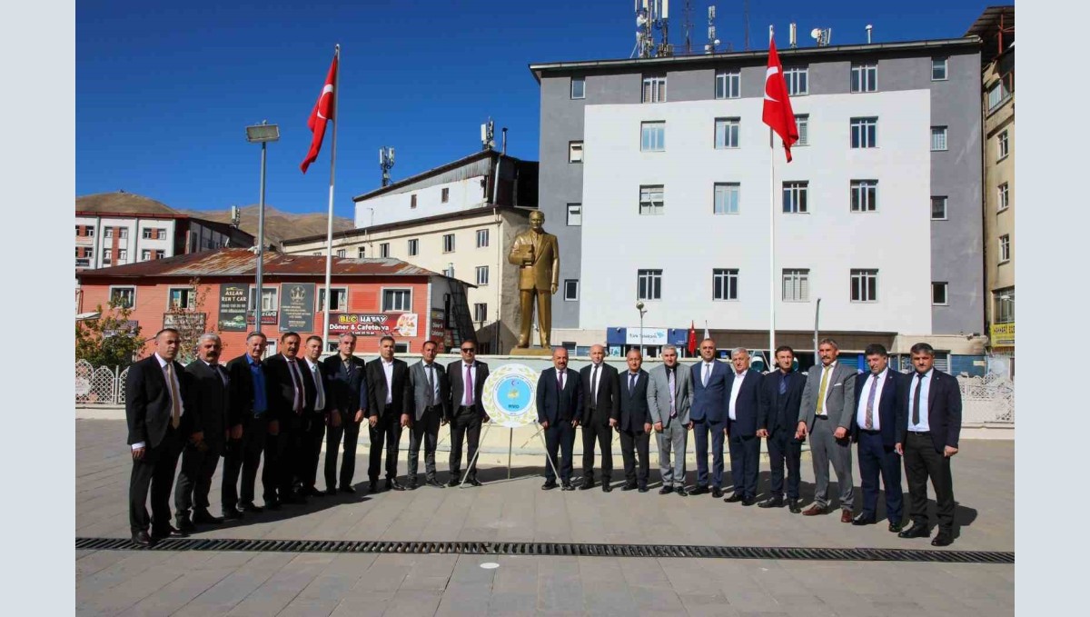 Hakkari'deki muhtarlardan ekmek zammına tepki