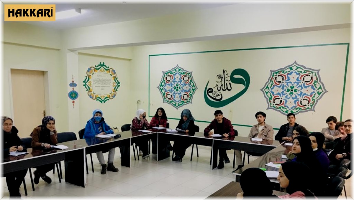 Hakkari'deki öğretmen ve öğrencilerin Avrupa yolculuğu başlıyor