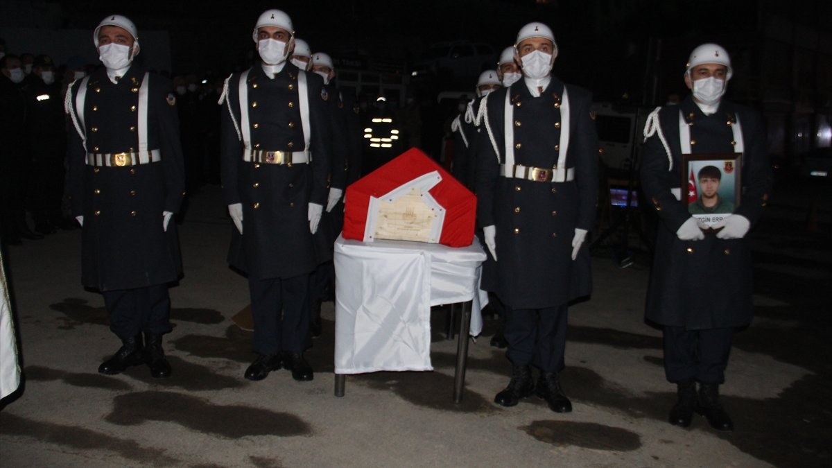 Hakkari'deki trafik kazasında hayatını kaybeden Sezgin Erbaş defnedildi