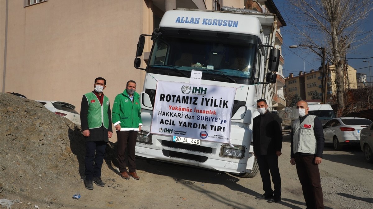 Hakkari'den Suriye'ye yardım tırı gönderildi