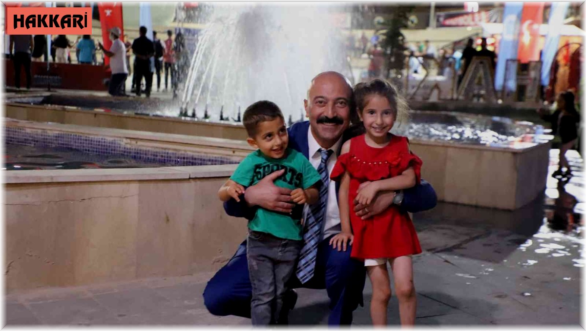 Hakkari Emniyet Müdürü Pınar'ın çocuk sevgisi